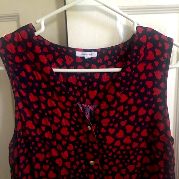 Maurice’s Navy Button Down Sleeveless Top with Red Hearts - Picture 3 of 3